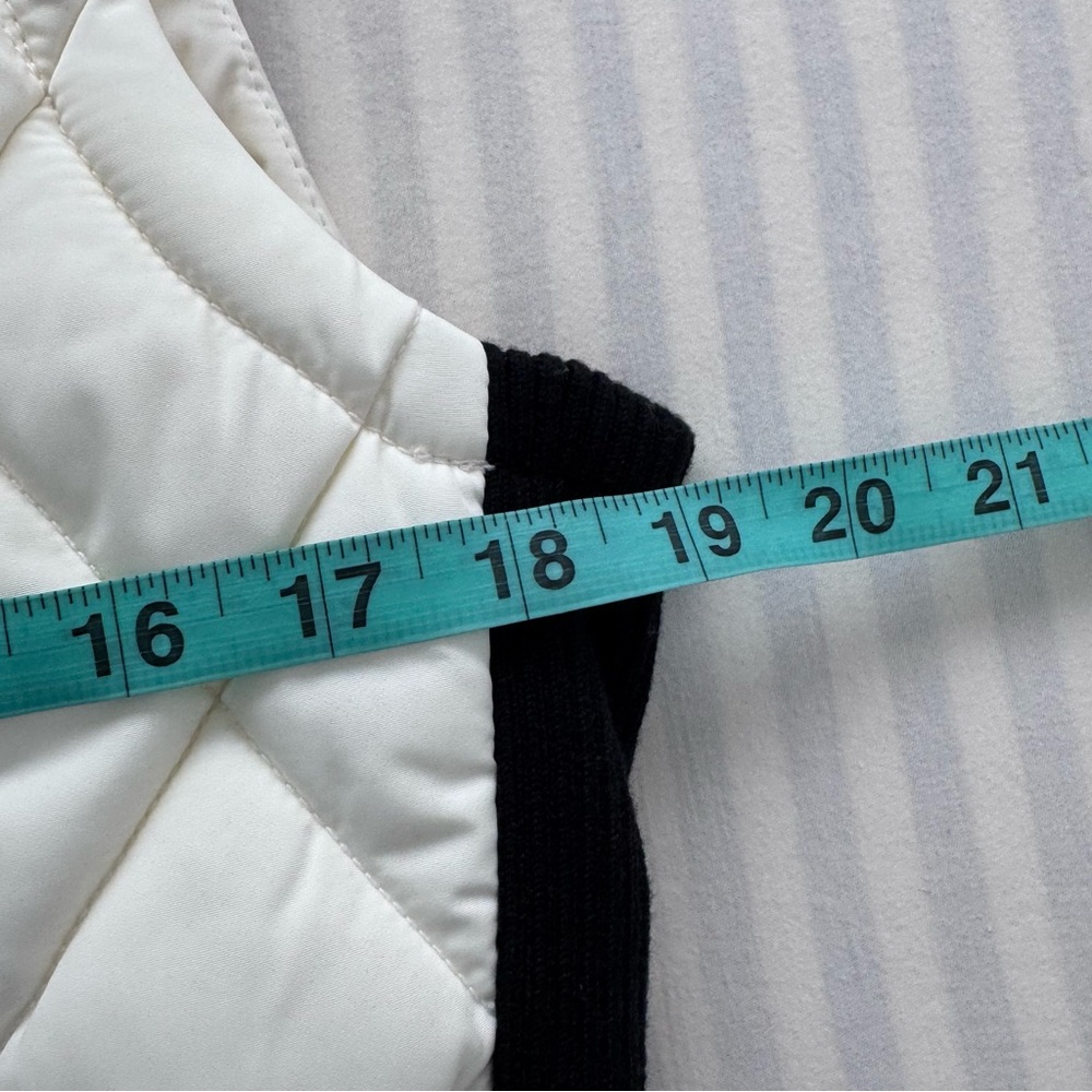 Calvin Klein Women's Quilted White and Black Vest - Picture 3 of 7